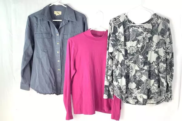 Lot of 3 St John's Bay Women's Long Sleeve Tops Petite Large Fuchsia Gray Black