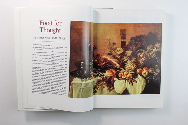 Encyclopaedia Britannica Medical & Health 1990 Book in Good Condition