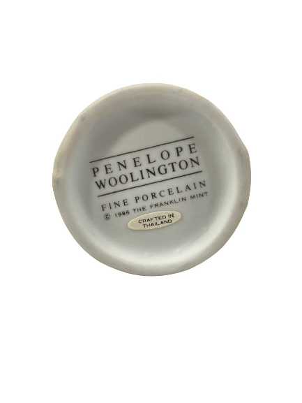 1986 Franklin Mint Penelope Woolington Bear Porcelain Figurine Collectible