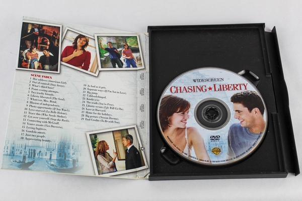 Chasing Liberty DVD 2004 Mandy Moore Widescreen Pre-Owned As-Is
