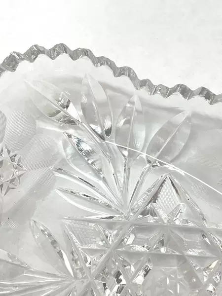 Vintage American Brilliant Glass Bowl Daisy Leaf Star Sawtooth Rim - Chips