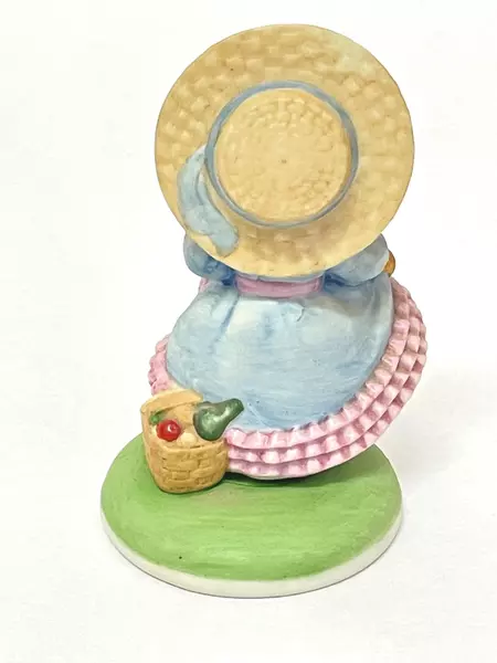 1986 Franklin Mint Daphne Teddington Bear Porcelain Figurine 3.75" Collectible