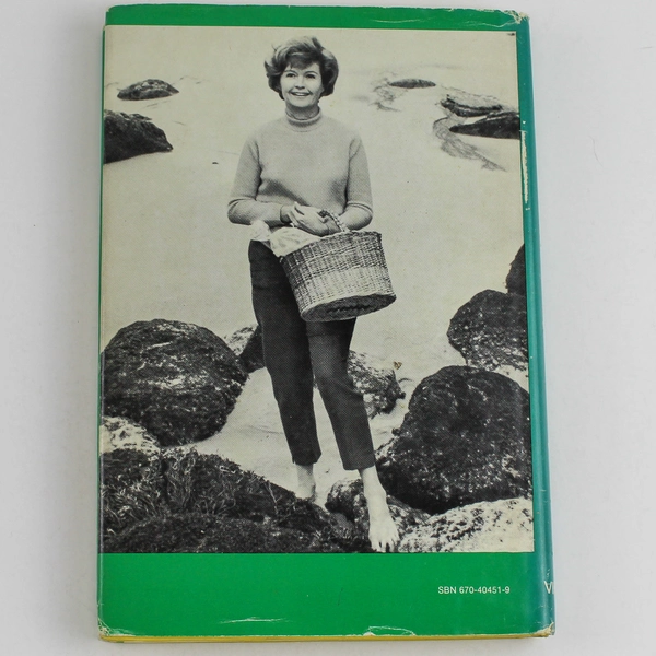 It's A Picnic Cookbook by Nancy Fair McIntyre 1969 Viking Press HC Dust Jacket