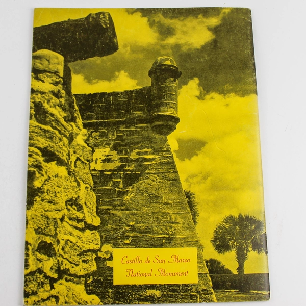 Castillo Book by J. Carver Harris 1973 - 17th Century Fortress History