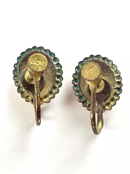 Vintage Gold Tone Hand Carved Shell Cameo Clip on Earrings