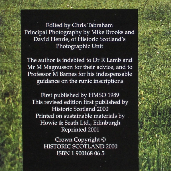 Maes Howe Official Souvenir Guide Book by Historic Scotland, 2000 Edition