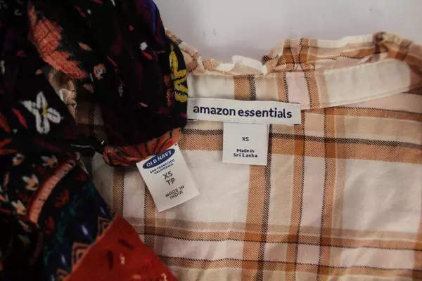 Lot of 2 Women's Tops XS Old Navy Floral & Amazon Essentials Long Sleeve Shirts