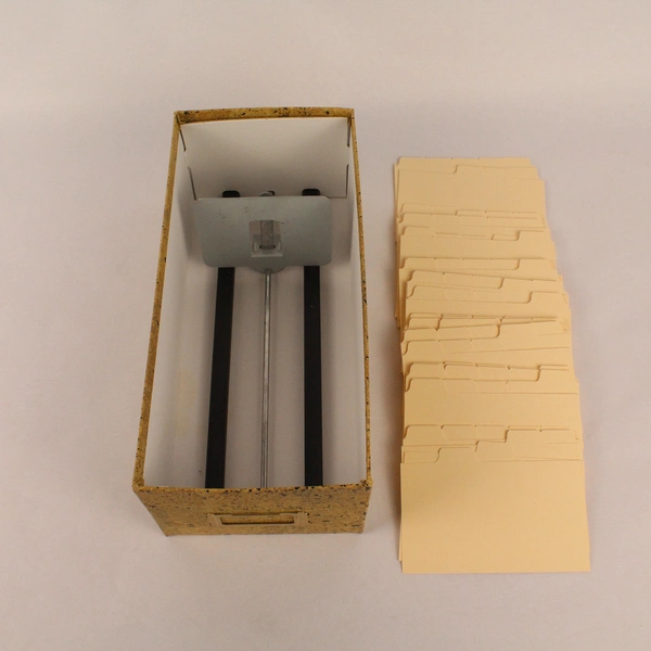 Lot of 99 Small Recipe Storage Folders in Stylish Cardboard Box - Pre-Owned