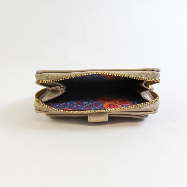 Lot of 3 Pre-owned Gray Taupe Beige Clutch Wristlets by Mossimo & More