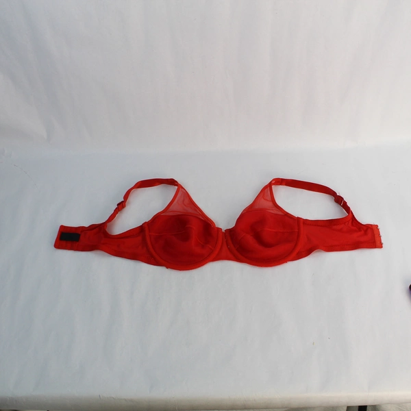 Women's 36D Red Lace Bra Floral Design Hook & Eye Closure Pre-Owned
