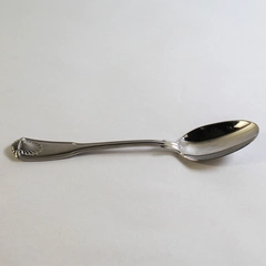 Towle 18/8 Stainless Steel  Teapoon London Shell Pattern 7 in Single Flatware 