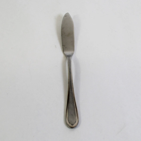 Oneida Ivory Stainless Butter Knife 7" Glossy Edge - Pre-Owned