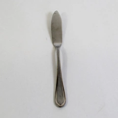 Oneida Ivory Stainless Butter Knife 7" Glossy Edge - Pre-Owned