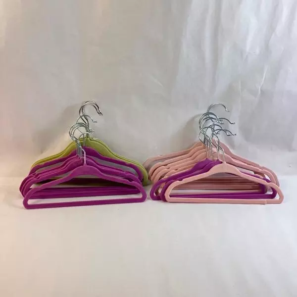 Lot of 20 Velvet Children's Hangers Space Saving Assorted Pink & Purple