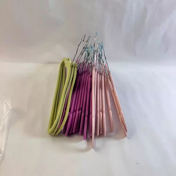 Lot of 20 Velvet Children's Hangers Space Saving Assorted Pink & Purple