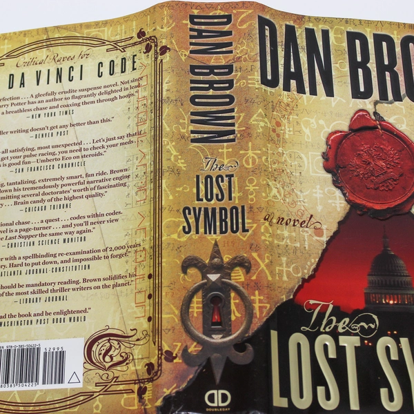 The Lost Symbol by Dan Brown 2009 Hardcover Book - Pre-owned Thriller Novel