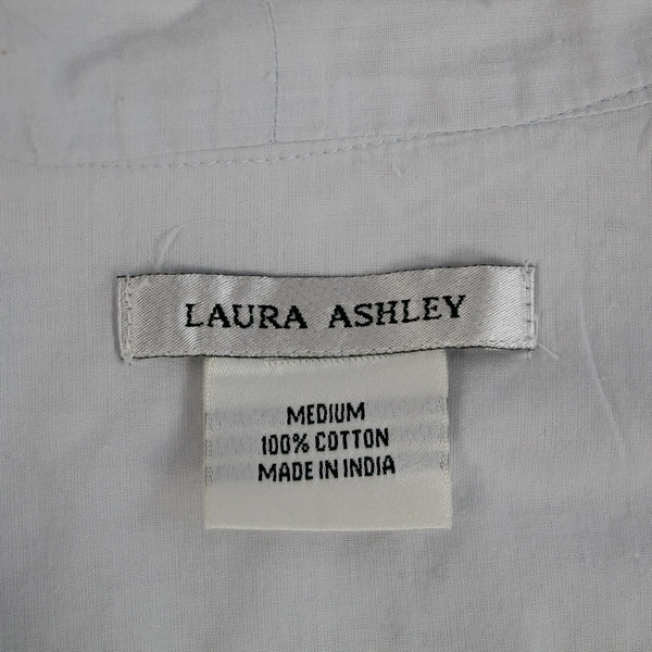 Vintage Laura Ashley Robe Women's Medium Baby Blue Lace 3/4 Sleeves Pre-Owned