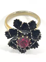 Women's Size 4 Adjustable Gold Tone Floral Garnet Gemstone Ring