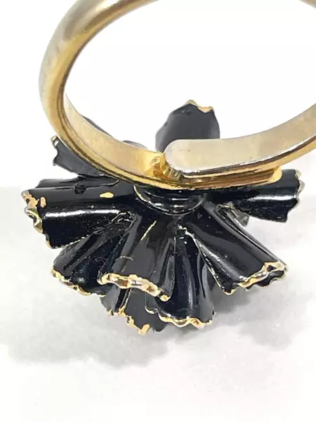 Women's Size 4 Adjustable Gold Tone Floral Garnet Gemstone Ring