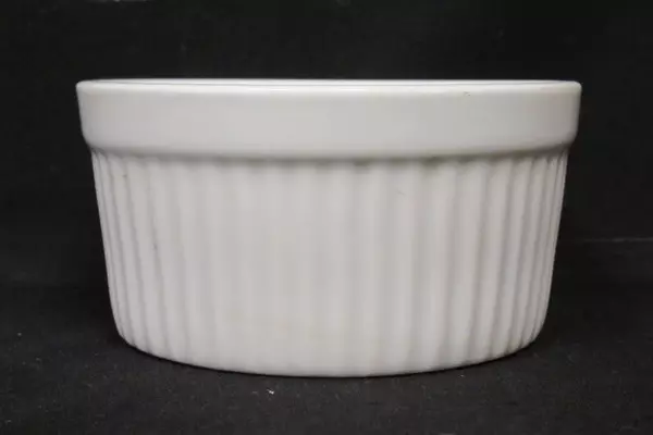 HIC Ribbed Porcelain Ramekin 3.5" Diameter 6 oz - Good Pre-Owned Condition