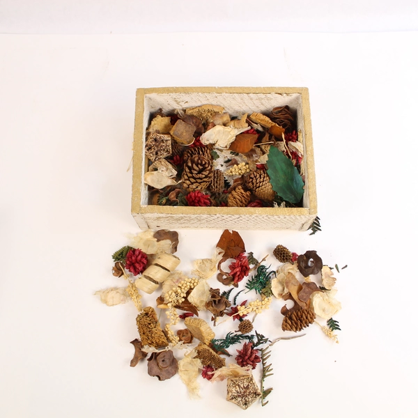 Christmas Potpourri Decor in Rustic Wood Basket with Pinecones