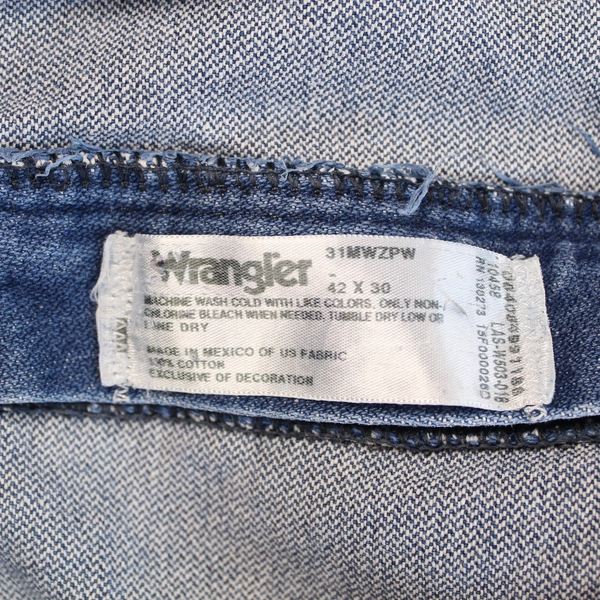 Vintage Wrangler Jeans Men's 42x30 Blue USA Cowboy Medium Wash 13MWZPW