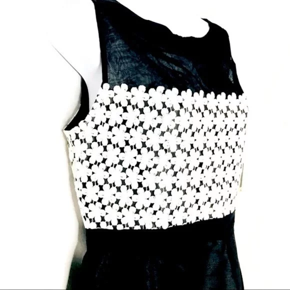 Taylor Dress 3790M Black White Lace Yoke Fit & Flare Women’s Size 8 NWT