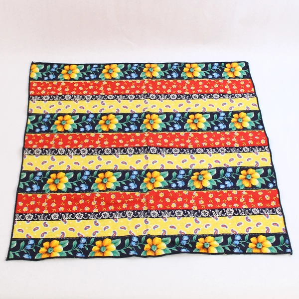 Lot of Kitchen Linens Tablecloth Napkins Knit Hotpad Green & Colorful