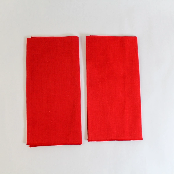 Lot of 2 Vintage Christmas Placemats & 2 Red Napkins - Festive Decor