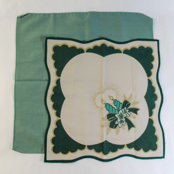 Green Beige Gold Holiday Placemat & Napkin Set - Good Pre-Owned Condition