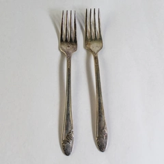 Lot of 2 Vintage Oneida Community Tudor Plate Salad Forks Queen Bess II