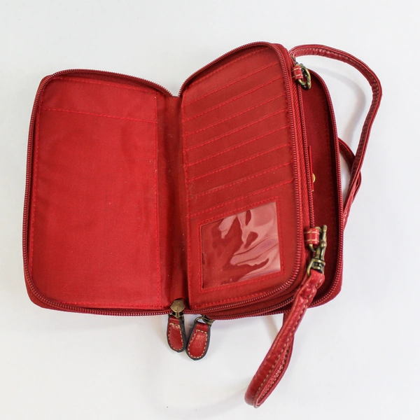 Lot of 2 Pre-Owned Mini Crossbody Bags Purses Universal Thread & Treviso