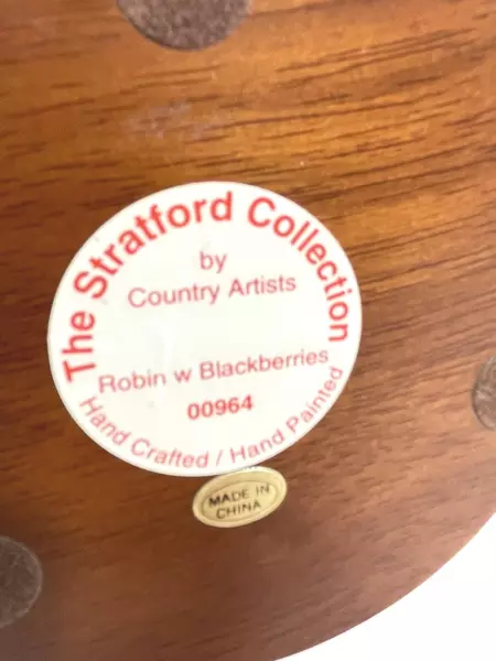 Handcrafted Stafford Collection Robin Figurine with Blackberries Pre-Owned