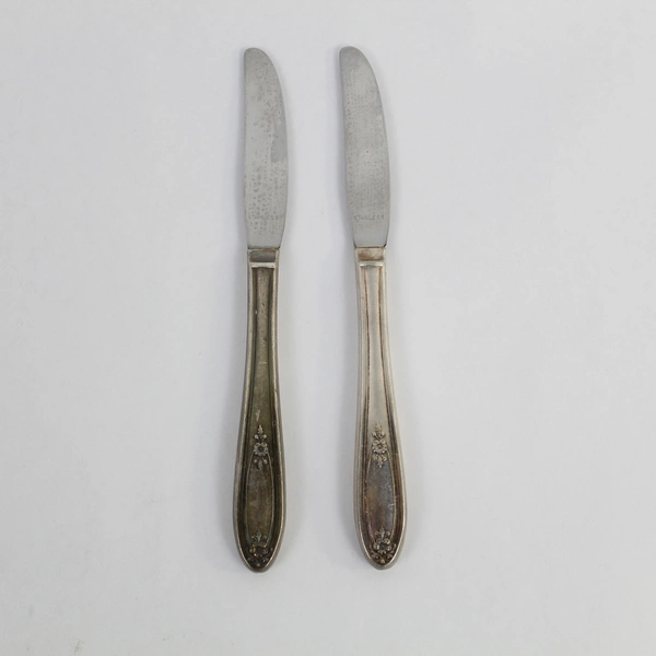 Lot of 2 Vintage Oneida Belford Hollow Handle Youth Knives - Pre-owned Set