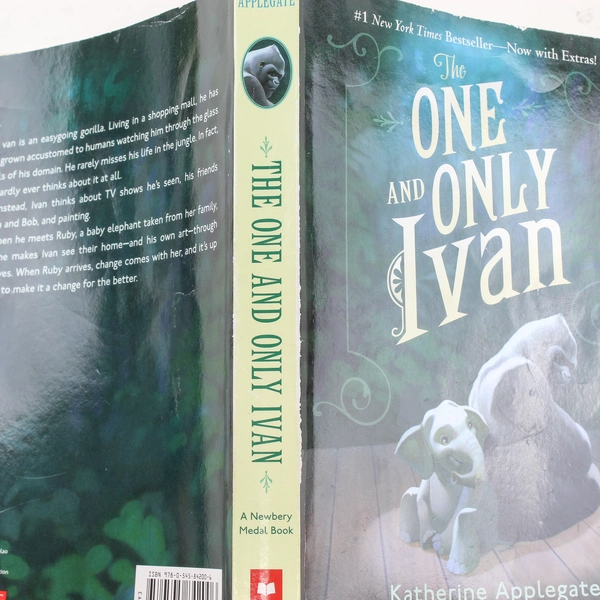 The One and Only Ivan by Katherine Applegate 2012 Paperback - Good Condition