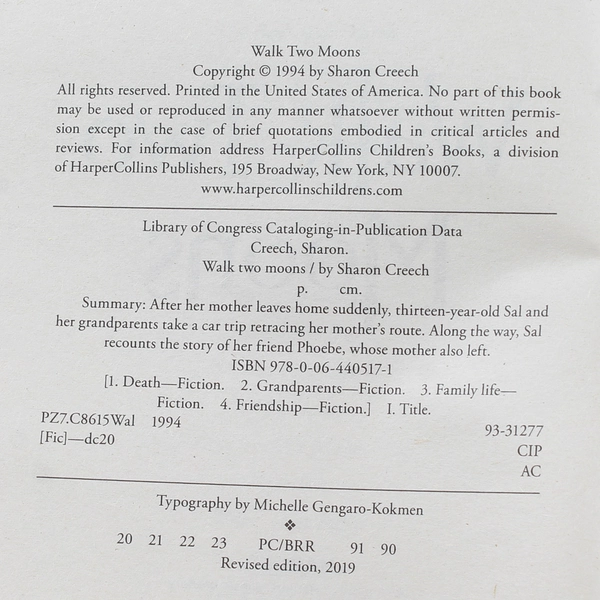 Walk Two Moons by Sharon Creech 2012 Paperback Newbery Medal Good Condition