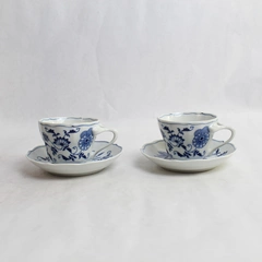 Set of 2 Vintage Blue Danube Cup And Saucer White Blue Onion Pattern Decor