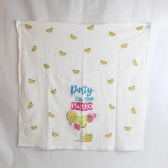 Mainstays Large Kitchen Hand Towel "Party On The Patio" Pre-Owned Fun Decor