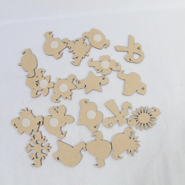 Welcome Gnome Wall Hanging Plaque with Seasonal Accessories Decor