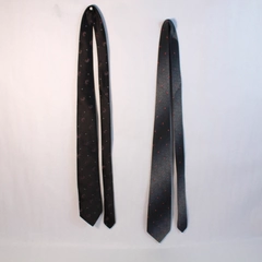 Lot of 2 Men's Ties Wemlon & Envoy Black Gray Red Paisley Very Good Condition