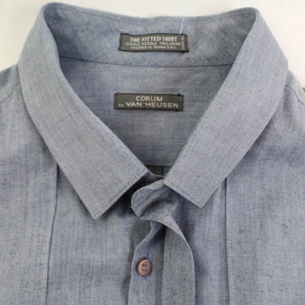 Van Heusen Corum Fitted Shirt XL Long Sleeve Button-Up Blue - Good Condition