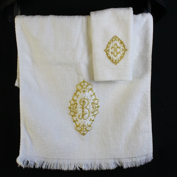 Lot of 3 Monogrammed Bath Towels by Canon & Sayco - Letter B