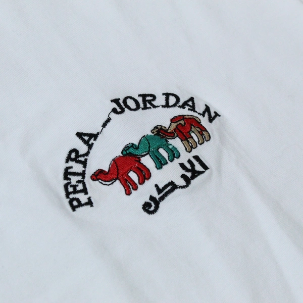 Petra Jordan T Tee Shirt Men's Large White Embroidered Camels Logo Short Sleeves