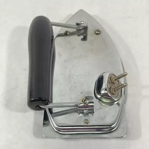 VTG Gorgie Mfg Fiery Feather Folding Iron Tested Heats Up Bad Cord