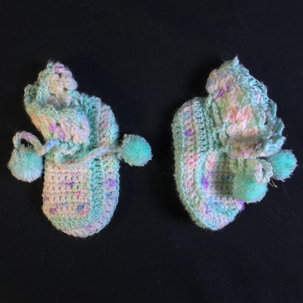 Lot of 4 Handmade 18M Baby Sweaters, Booties & Hat - Pre-Owned Clothing