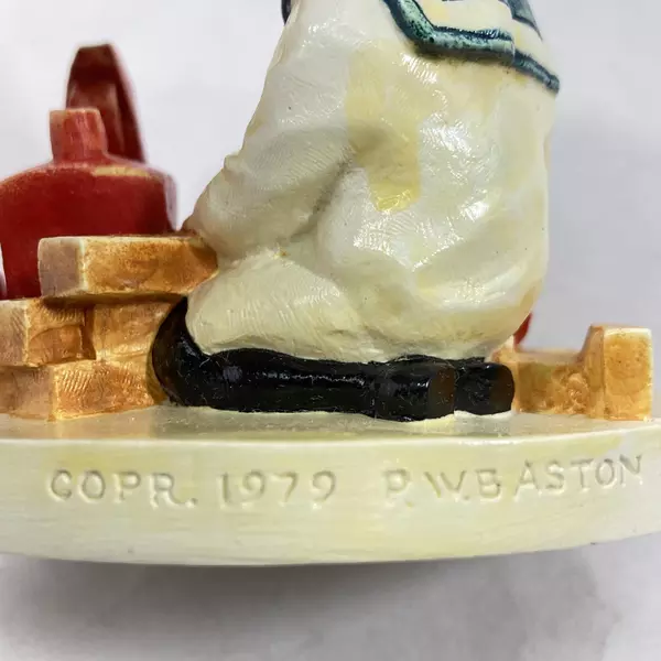 Vtg 1979 Sebastian Miniatures "Building Days Boy" Figurine 5437/10,000 w/ Box