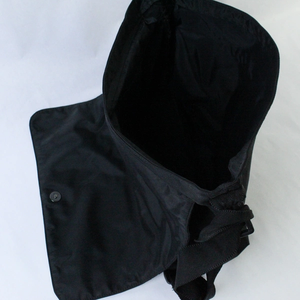 Candie's Black Canvas Tote Bag with Adjustable Strap - Pre-owned, Good Condition