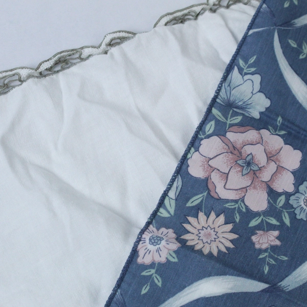 Lot of 11 Linens For Fabric Only Napkins Tablecloth Placemats Crafts DIY Tears