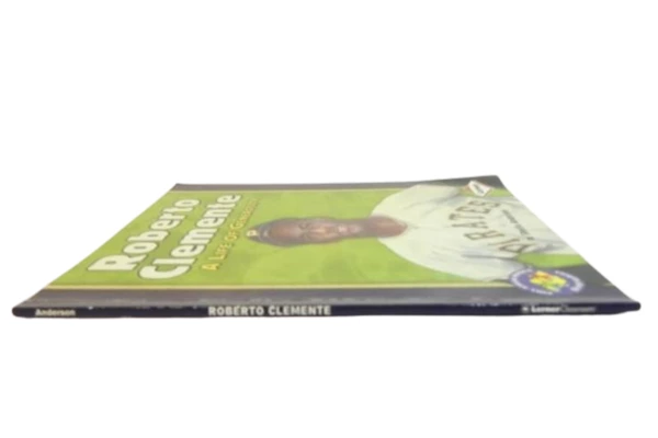 Roberto Clemente: A Life of Generosity Paperback 2008 Lerner Pre-owned Book