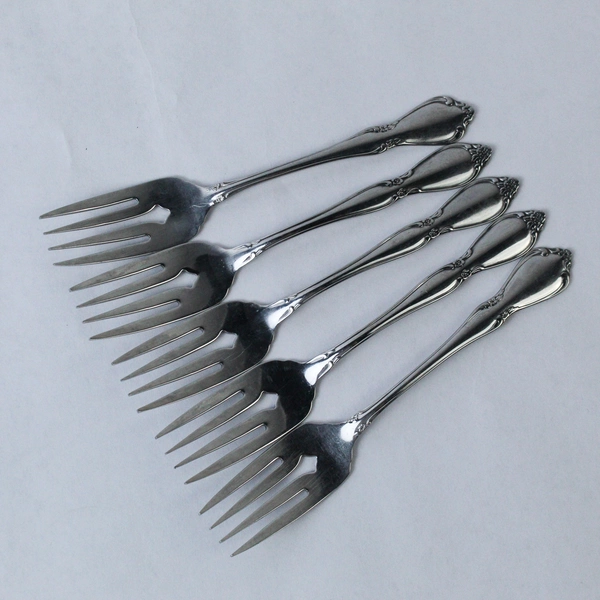 Lot of 5 Oneida Community Oneidacraft Deluxe Stainless Dessert Forks